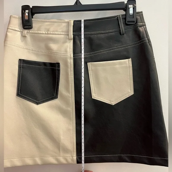NWT Bailey Rose Black/Cream Faux Leather Mini Skirt - Picture 4 of 4